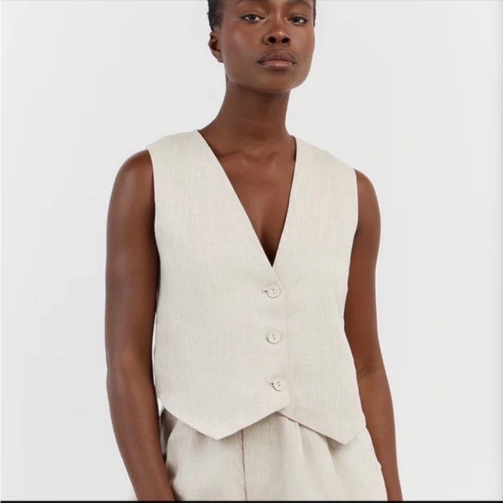 DISSH Oversized Banks Natural Linen Crop Vest